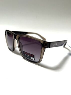 NWT GUESS Square Sunglasses GO00098 Classic Clear Gray Acetate Stipe